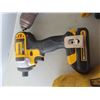Image 2 : dewalt drills 20v and 12v
