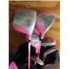 Image 3 : pink right handed golf clubs