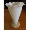 Image 1 : milk glass lot