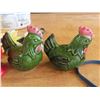 Image 3 : rooster salt and pepper shakers