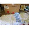 Image 2 : box of table cloths