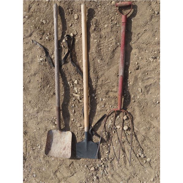 pitch fork , shovel , scraper