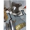 Image 3 : chainlink suit of armor , roman and spanish helmets reproduction made in india