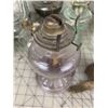 Image 2 : LOT OF OIL LAMPS LANTERNS ETC