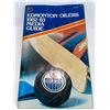 Image 2 : Edmonton Oilers collectibles - 2 decks cards, 1982-83 guide, hockey stick