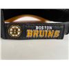 Image 5 : Boston Bruins collectibles - puck, hats