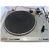 Image 2 : Technics direct drive SL-D202 turntable