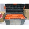 Image 2 : toolbox with tray inside