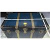 Image 4 : vintage metal "Eveleigh" steamer trunk with insert - 36"x21"x16"