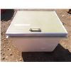 Image 2 : cooler with lid