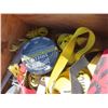 Image 2 : wheels , straps , fanny pack , hinges