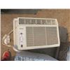 Image 1 : danby window A/C *untested*