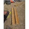 Image 2 : 2 grader blades 8ft