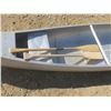 Image 4 : 16ft canoe with paddles and life jackets