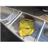 Image 6 : 16ft canoe with paddles and life jackets