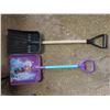 Image 1 : 2 shovels