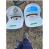 Image 2 : 2 Seats formed plastic