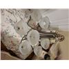 Image 1 : chandelier