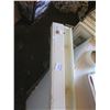 Image 2 : light fixture