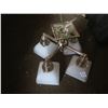 Image 1 : 4 bulb light fixture