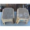 Image 2 : 2 stools