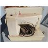 Image 2 : singer sewing machine