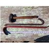 Image 2 : 2 Crow bars & Sledge hammer
