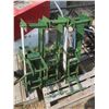 Image 1 : three scafolding jacks