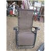 Image 1 : two reclining lawnchairs