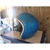 Image 2 : blue vintage helmet