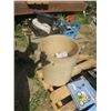 Image 2 : container of shed lights and mirror extenders