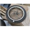 Image 1 : 3.0 H19 motor bike tire and rim