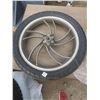 Image 3 : 3.0 H19 motor bike tire and rim