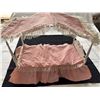 Image 1 : Barbie original 1960s bed, w/ canopy