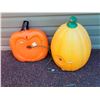 Image 2 : 2 corded Halloween jack-o-lantern blow molds