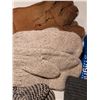 Image 2 : Winter lot. 2pr. Wool mitts, toques & mitts.