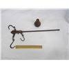 Image 1 : 627. Antique Fur Trade Pelt Weighing Scale Cast Iron with Weight