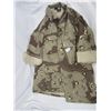 Image 4 : 672. 2 Piece Set of Camo Clothing Almost New