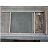 Image 1 : Economy glass wash board