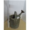 Image 2 : Galvanized watering can- no leaks