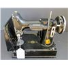 Image 2 : Singer 221 sewing machine - parts or repairs, w/ belt - moves freely