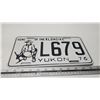 Image 2 : 1976 Yukon license plate - L679