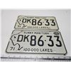 Image 2 : Pair of Manitoba license plates - DK86-33