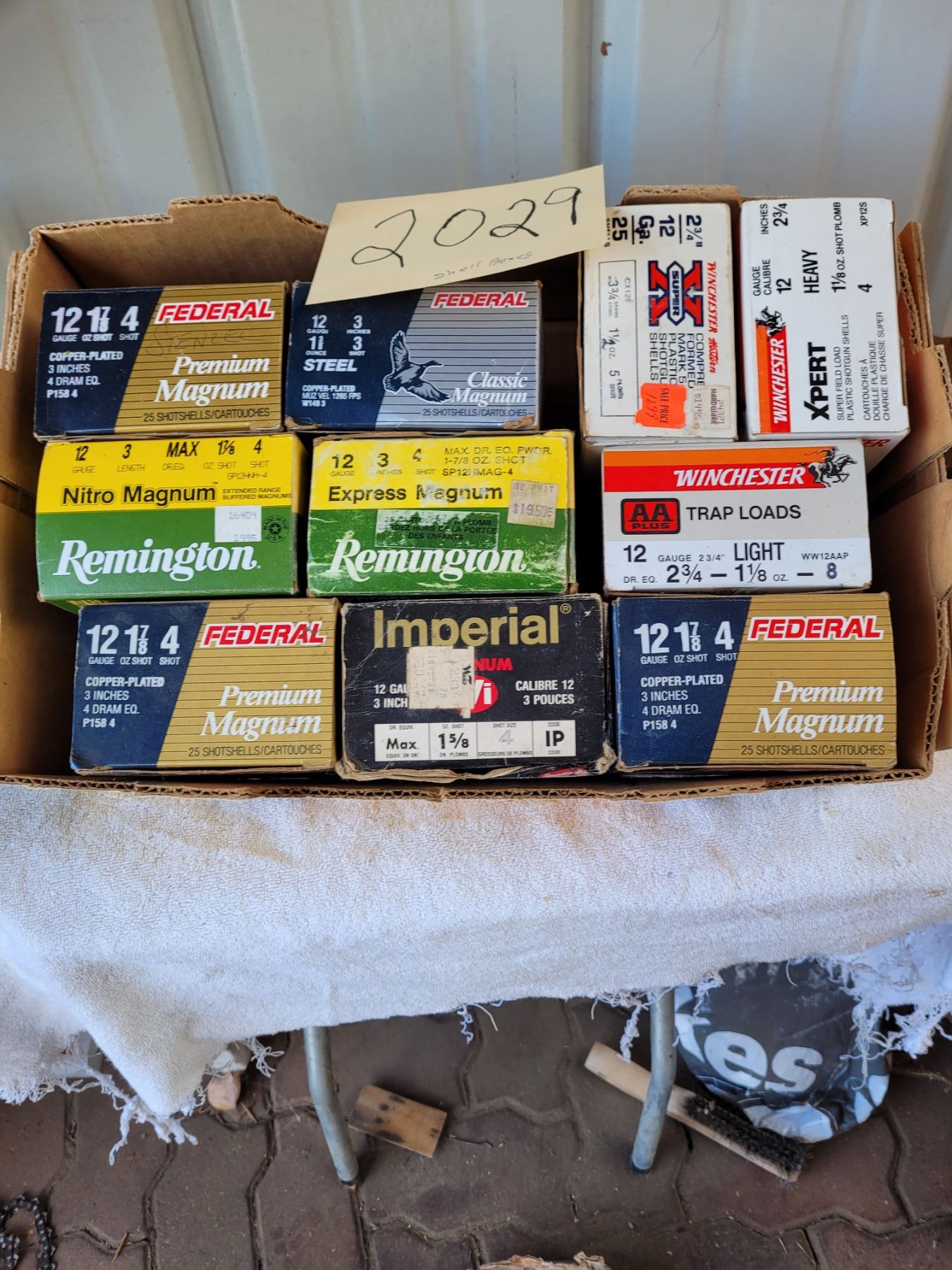 10 Vintage shot shell boxes, c/w 15 plastic shell in each reloading ...