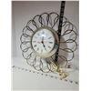 Image 1 : mid-century Ingraham petal clock - working