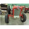 Image 2 : 1961 Ford 661 Workmaster Gas 5 Speed Transmission Live PTO 3PTH 