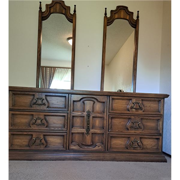 Vintage Dresser with mirrors