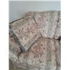 Image 2 : Love Seat