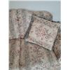 Image 3 : Love Seat