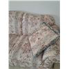 Image 2 : Floral couch